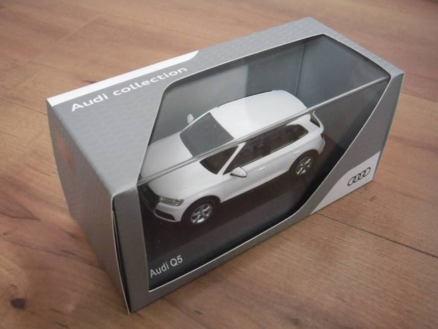 Amazon | アウディ Q5 ミニカー 白 ホワイト AUDI | ミニカー
